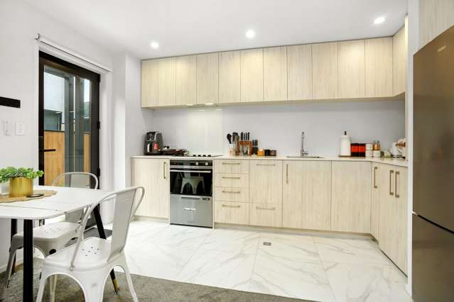 7/10 Rainey Grove Taita_4