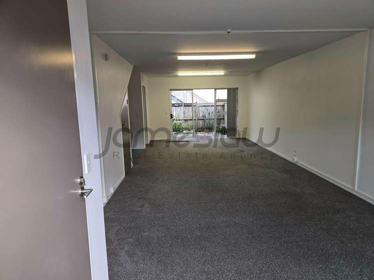 Ground Floor/241R Rosedale Road_0