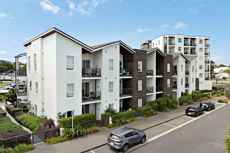 G04/26B Racecourse Parade Avondale_18