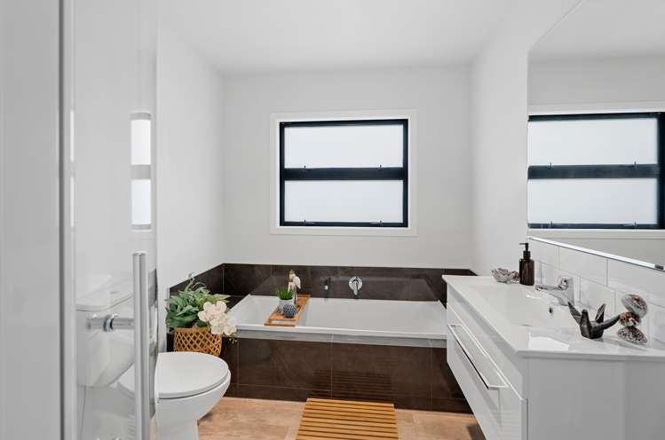 24b Ocean Road Paraparaumu Beach_12