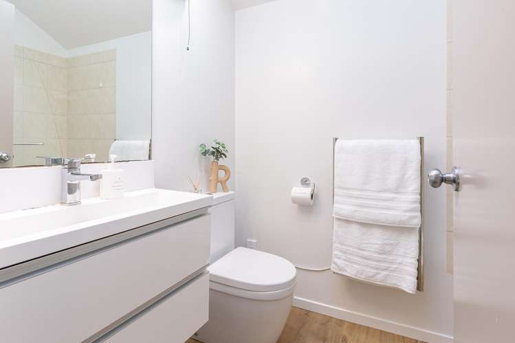 19/20 Thompson Street Mount Cook_13