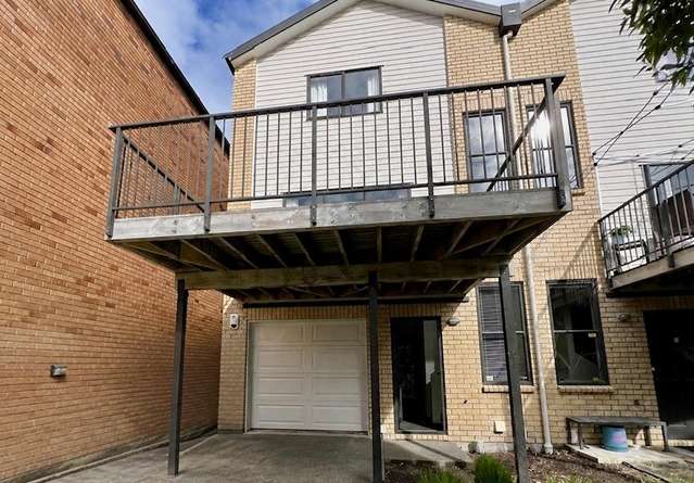 228/172 McLeod Road Te Atatu South - St Clair Village