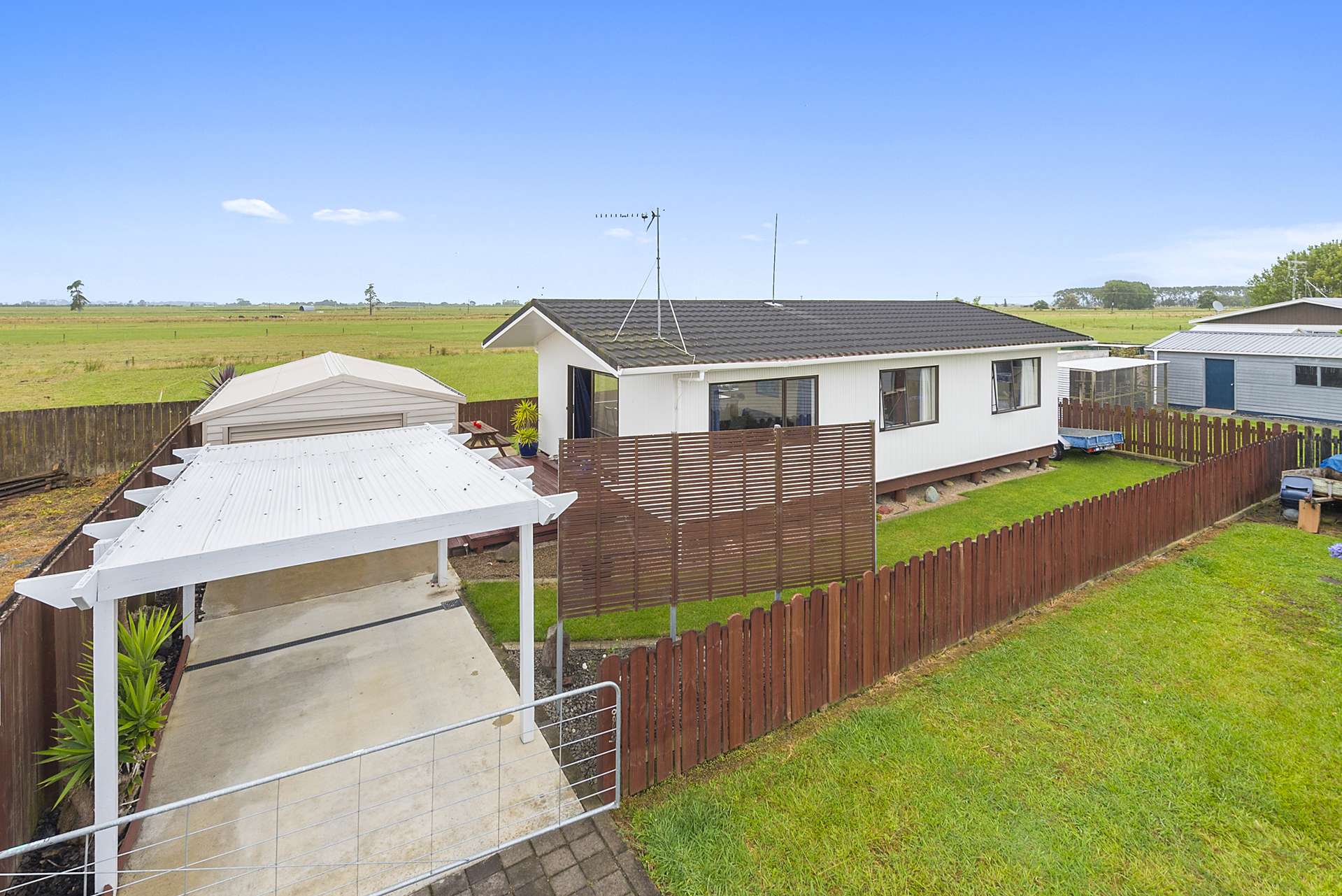 207b Tuhikaramea Road Dinsdale_0