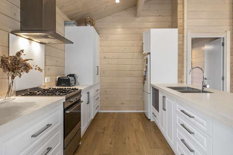 711a Portobello Road Broad Bay_5