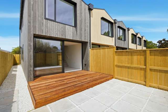 Modern 2-Bedroom, 2-Bathroom Townhouse Ã¢ÂÂ Light, Bright, Brand New