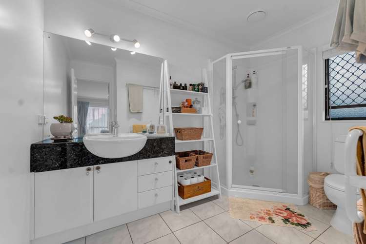 27 Maghera Drive East Tamaki Heights_19