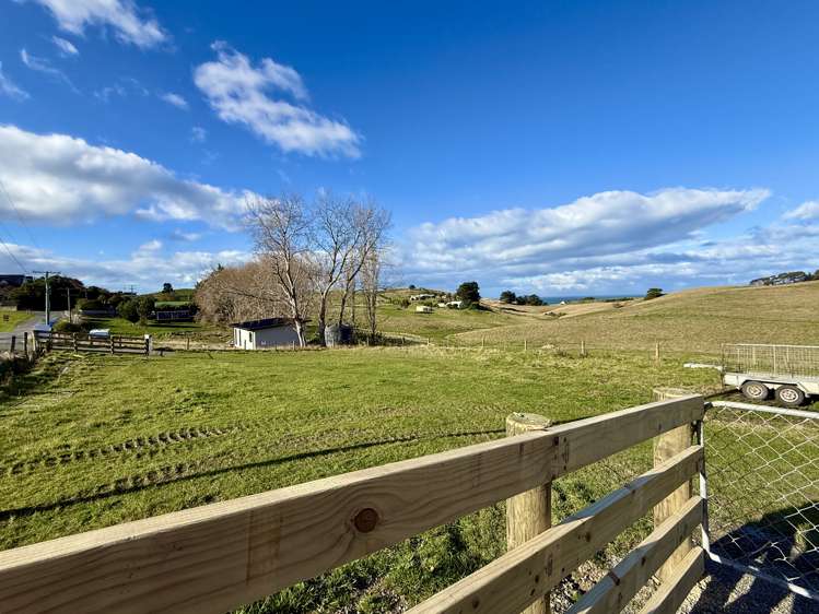 54a or 54b Tenby Moeraki_7