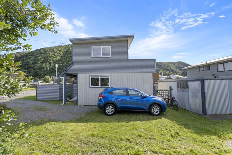 58 Beach Road Waikawa_12