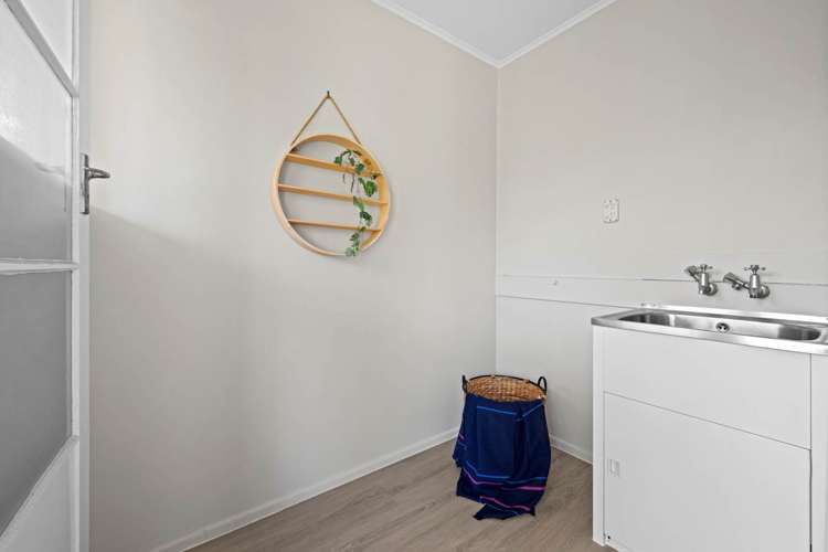 17 Laburnum Road New Windsor_18