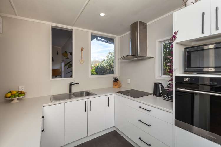 80 Renown Road Raumati South_13