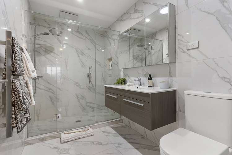 17 Moki Place Long Bay_15