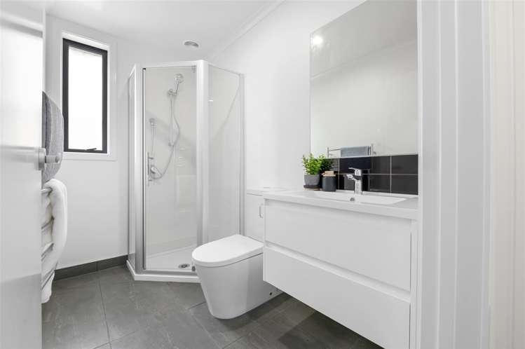 31 Waruhia Crescent Rototuna North_12