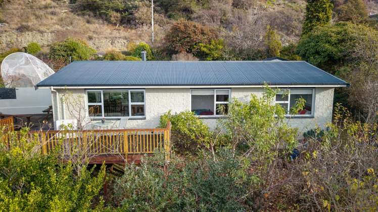 18 Branxholm Street Roxburgh_23