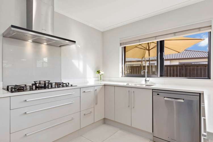 7 Kirkaldy Street Wattle Downs_6