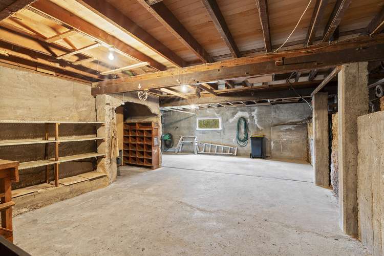 34 Raroa Terrace Tawa_14