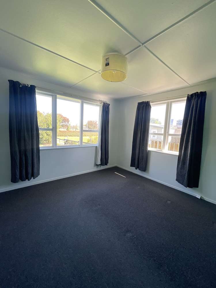 27 Main Road Makaraka_11