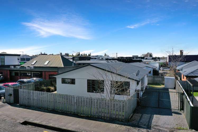 17 Mona Square Ashburton_25