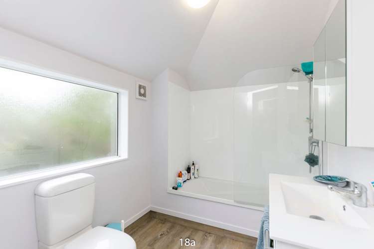 18 Somerset Avenue Newtown_16