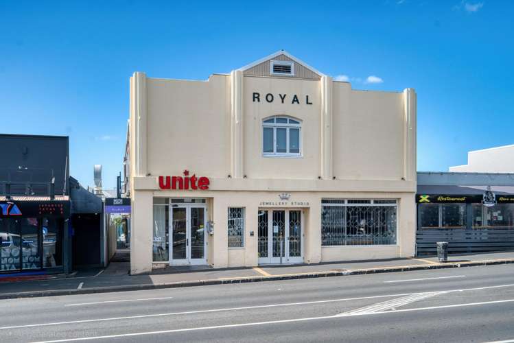 486 New North Road_0