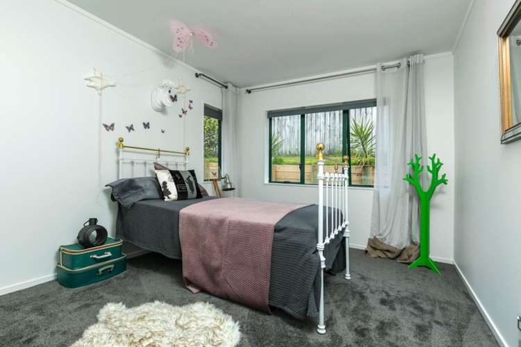 8 Ryden Place Glen Eden_13