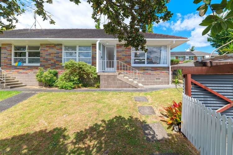 2/11 Lenihan Street_0