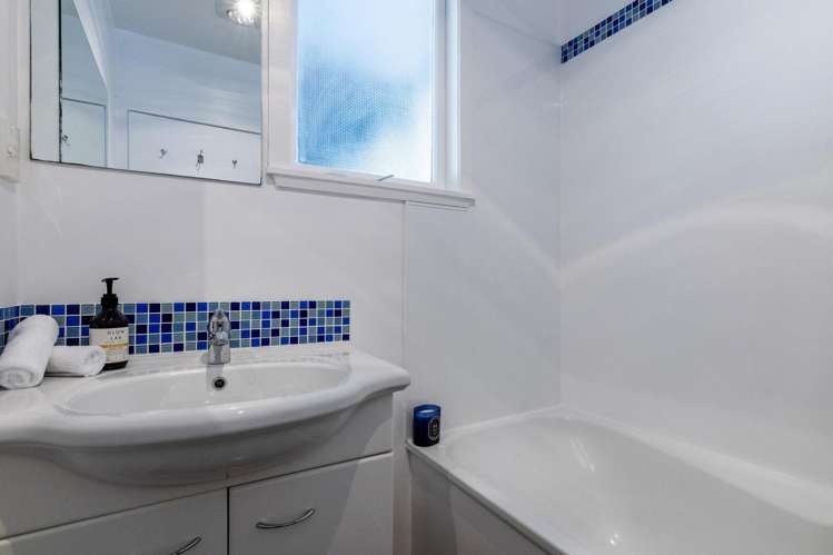 5 Tawa Street Hilltop_21