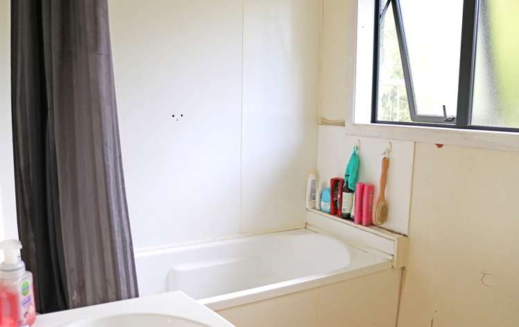 15 Bradshaw Street Bluff_16