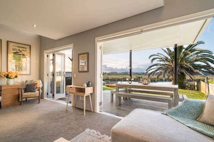 24 The Terrace Herald Island_6