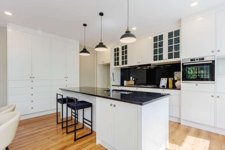 11 Parkview Drive Gulf Harbour_4