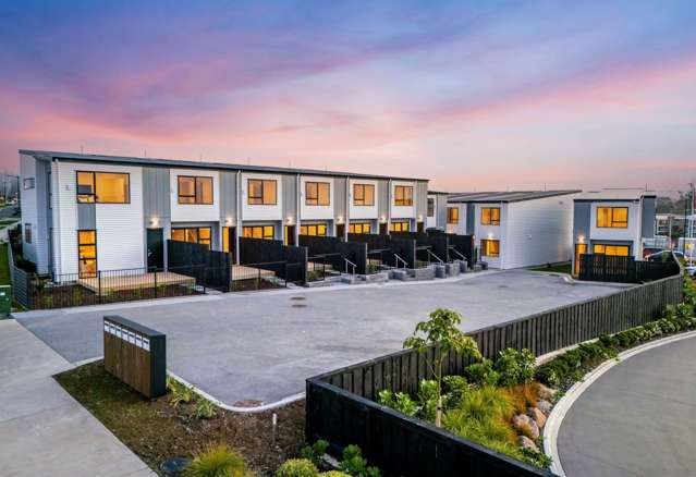 5/9 Bronzewater Drive Silverdale_2