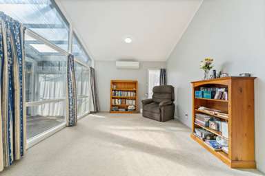 2/15 McIntyre Road_1