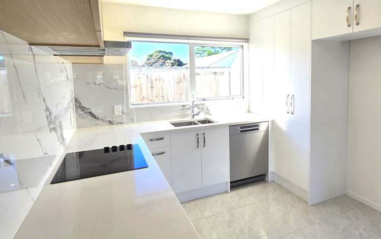 8D Taurima Avenue Pt England_19