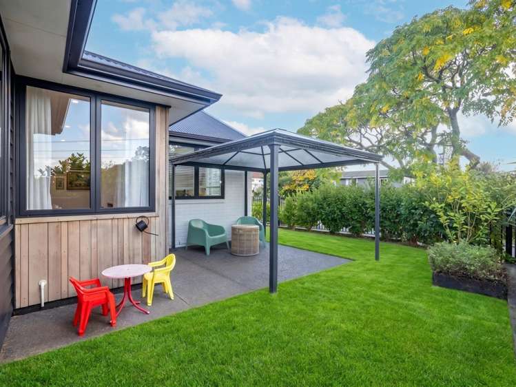 73A Houchens Road Glenview_8