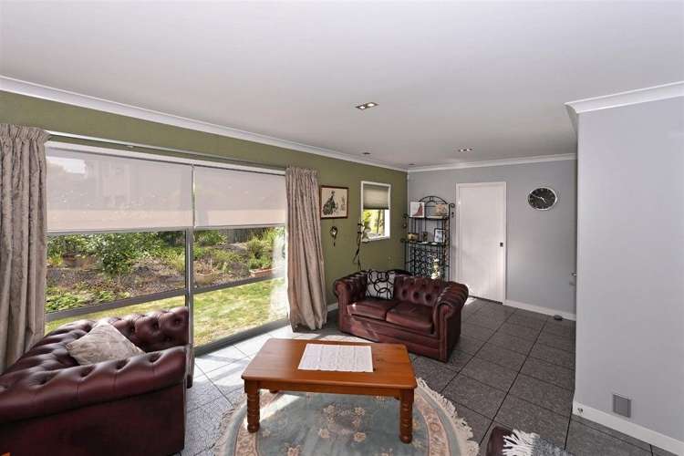 2 Lucy Murcott Place Stoke_12