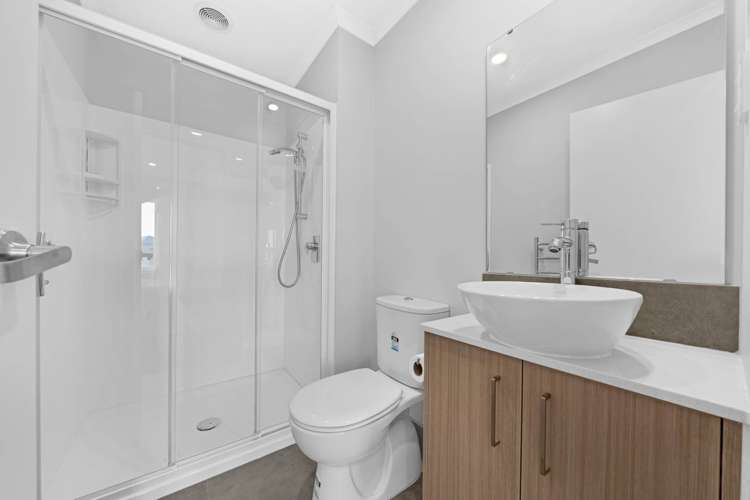 12 Panakenake Way Flat Bush_17