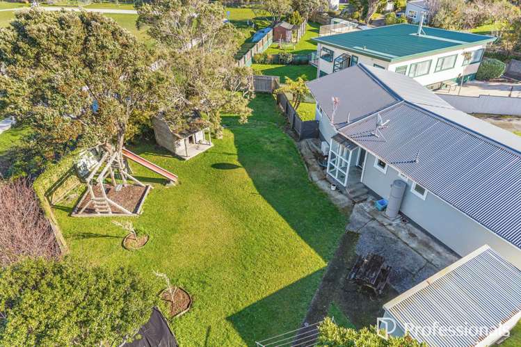 5 Holly Grove Maungaraki_17