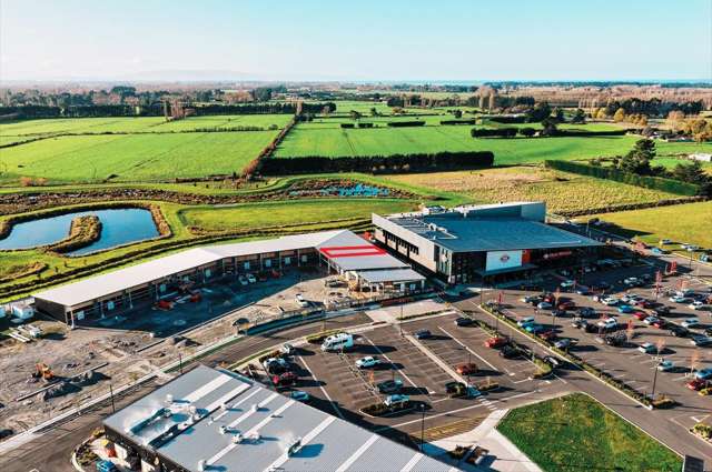 High Profile Ravenswood Commercial Precinct