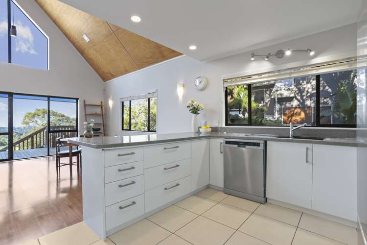428 Huia Road Laingholm_11