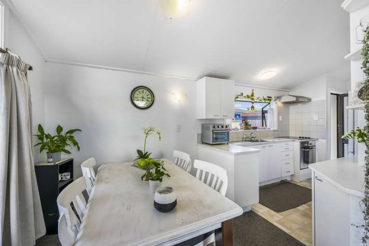 264 Clyde Street Hamilton East_13