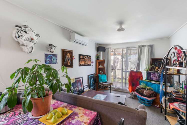 8 Rollerson Street Papakura_14