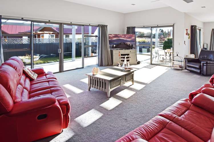 12 Lakeland Avenue Twizel_9