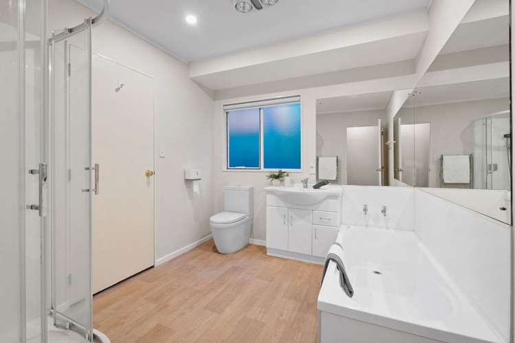299B Glengarry Road Glen Eden_11