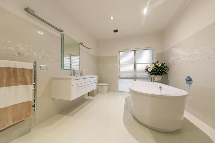 7 Burgundy Park Avenue Henderson_24