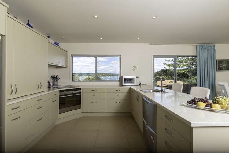 5c Deeming Road Russell Surrounds_8