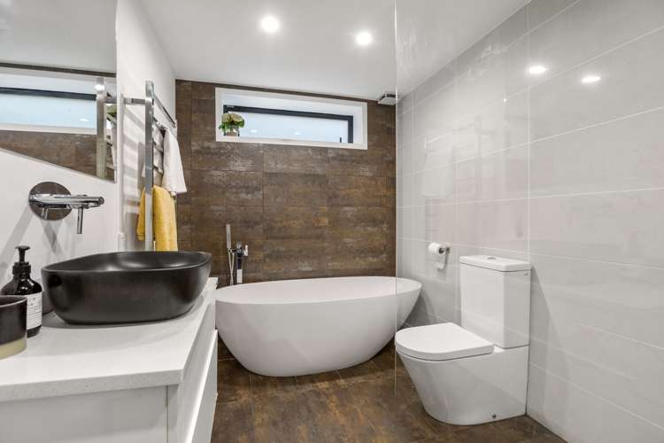 52 Ripon Crescent Meadowbank_17