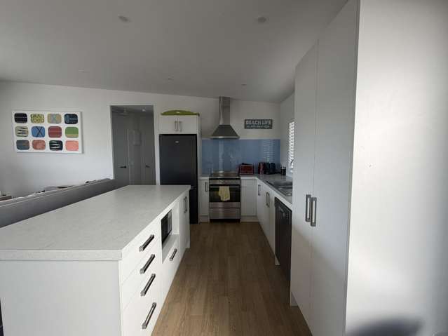 24 Panorama Parade Pauanui_1