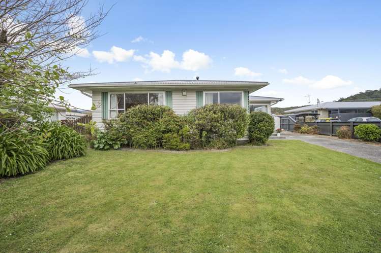 15 Wimbledon Grove Wainuiomata_4