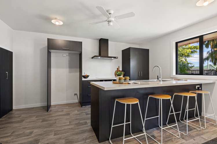 1/100 Prestons Road Redwood_6