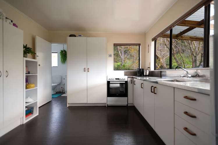 250 Lud Valley Road Hira_13