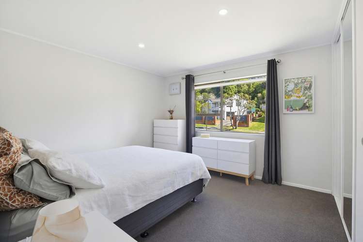 94 Omapere Street Whitby_10